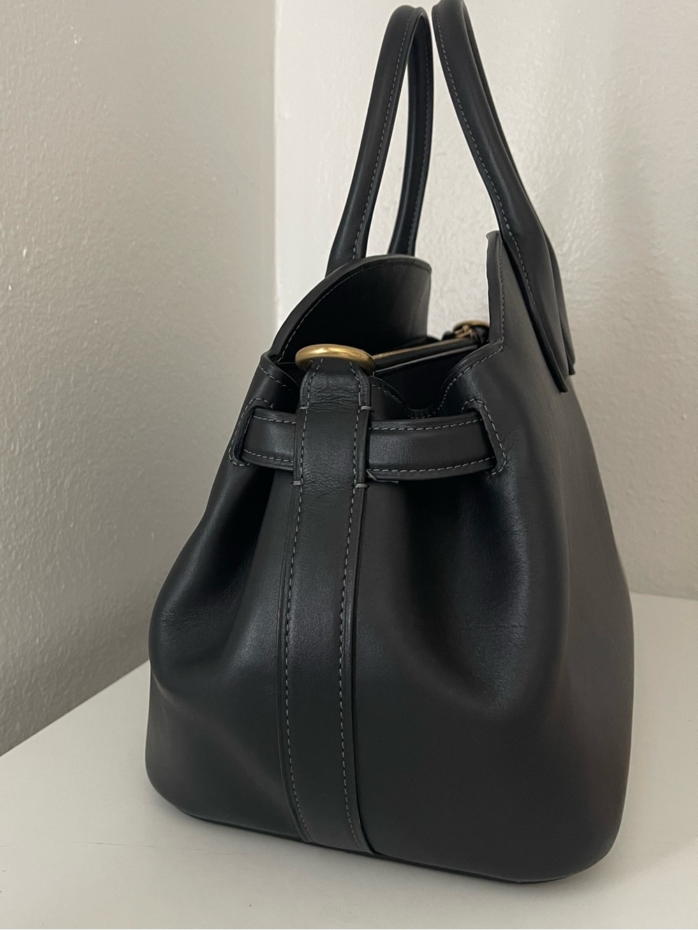 Coach Empire 35 in black glove tanned leather. - Picture 3 of 16